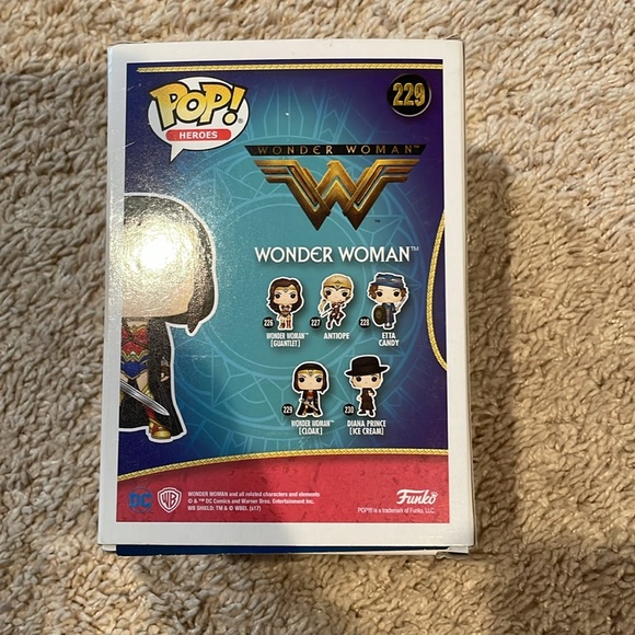 New Funko Wonder Woman 229 - Picture 2 of 2